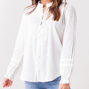Faherty willa button front peasant blouse.